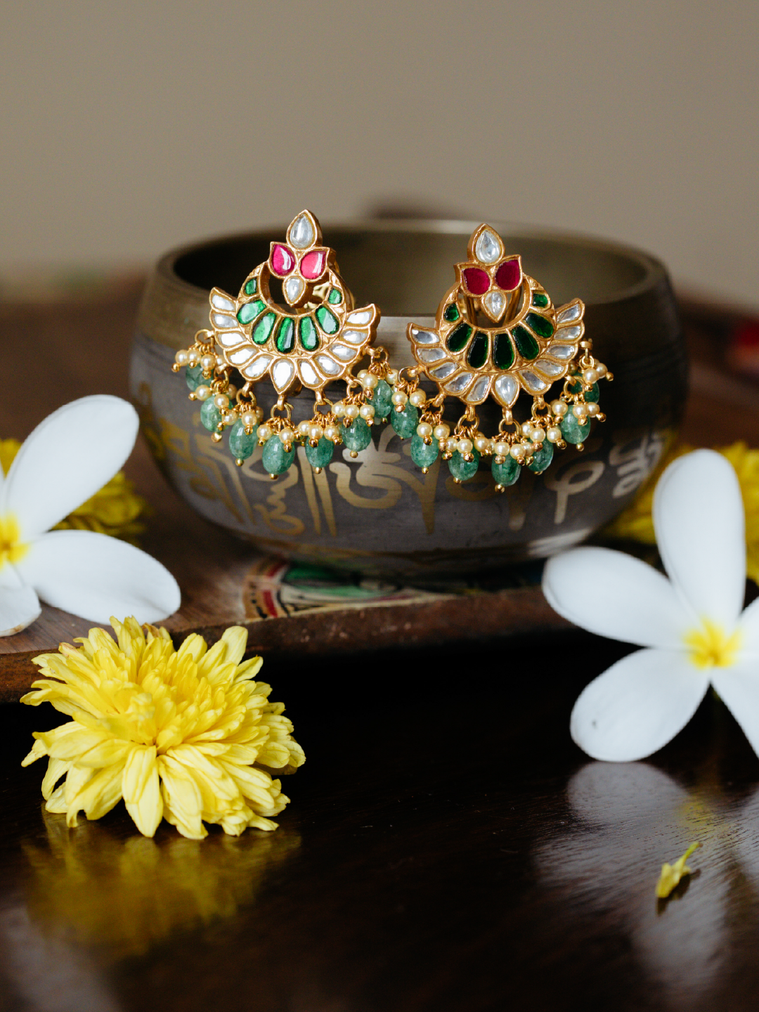 VAIDURYA EAR STUDS - EVD09