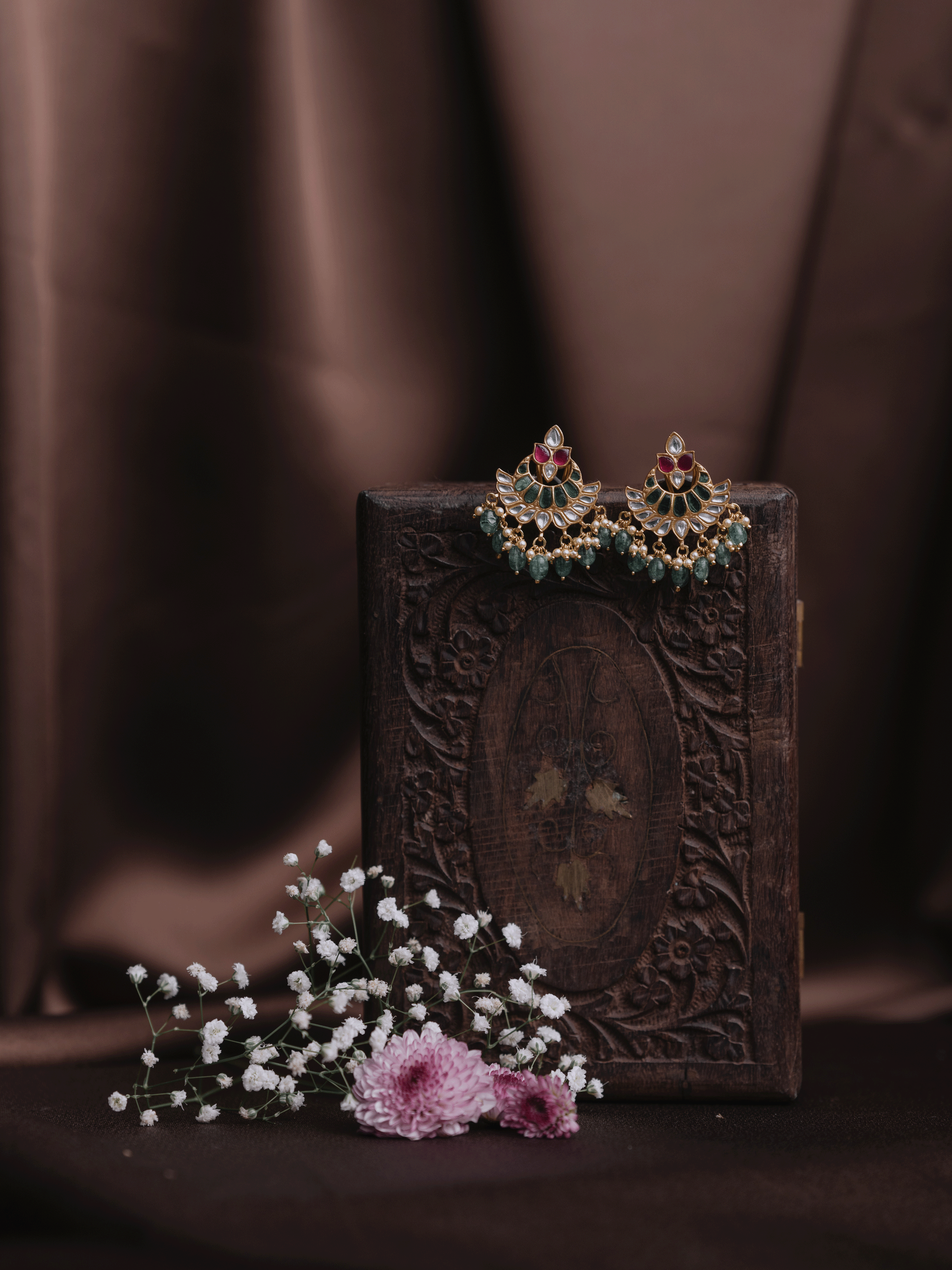 VAIDURYA EAR STUDS - EVD09