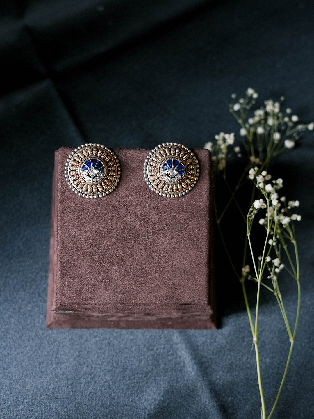 VAIDURYA EAR STUDS - EVD37