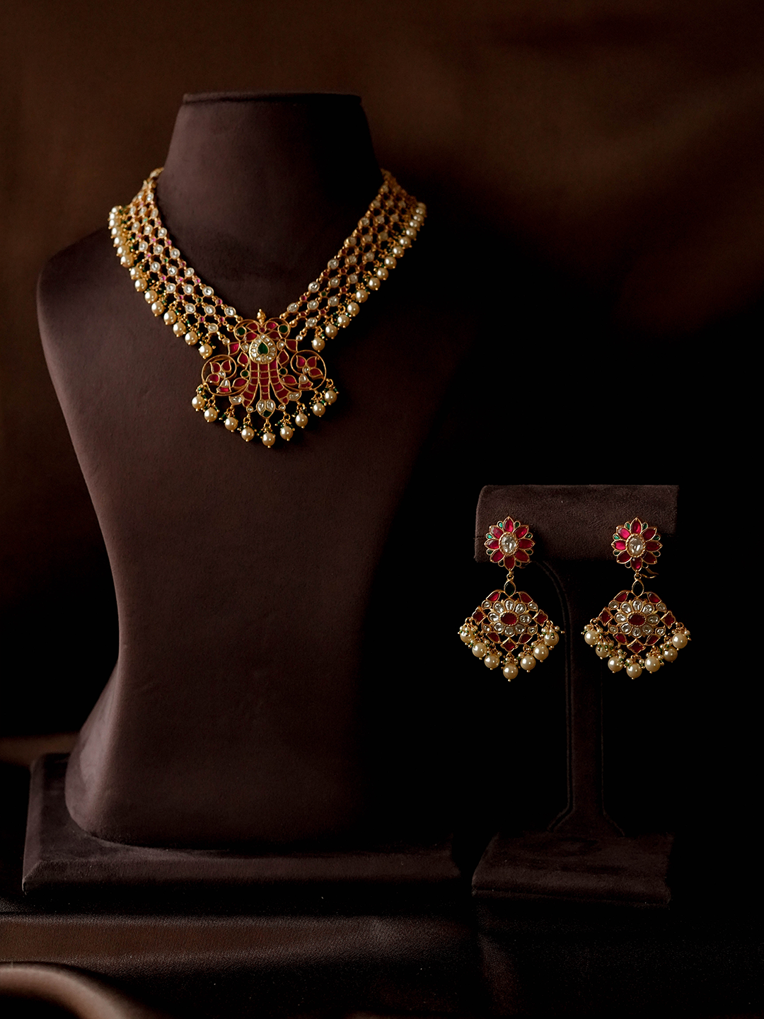 VAIDURYA NECKPIECE - NVD03