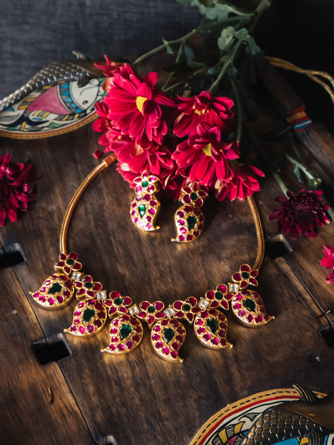 VAIDURYA NECKPIECE - NVD16
