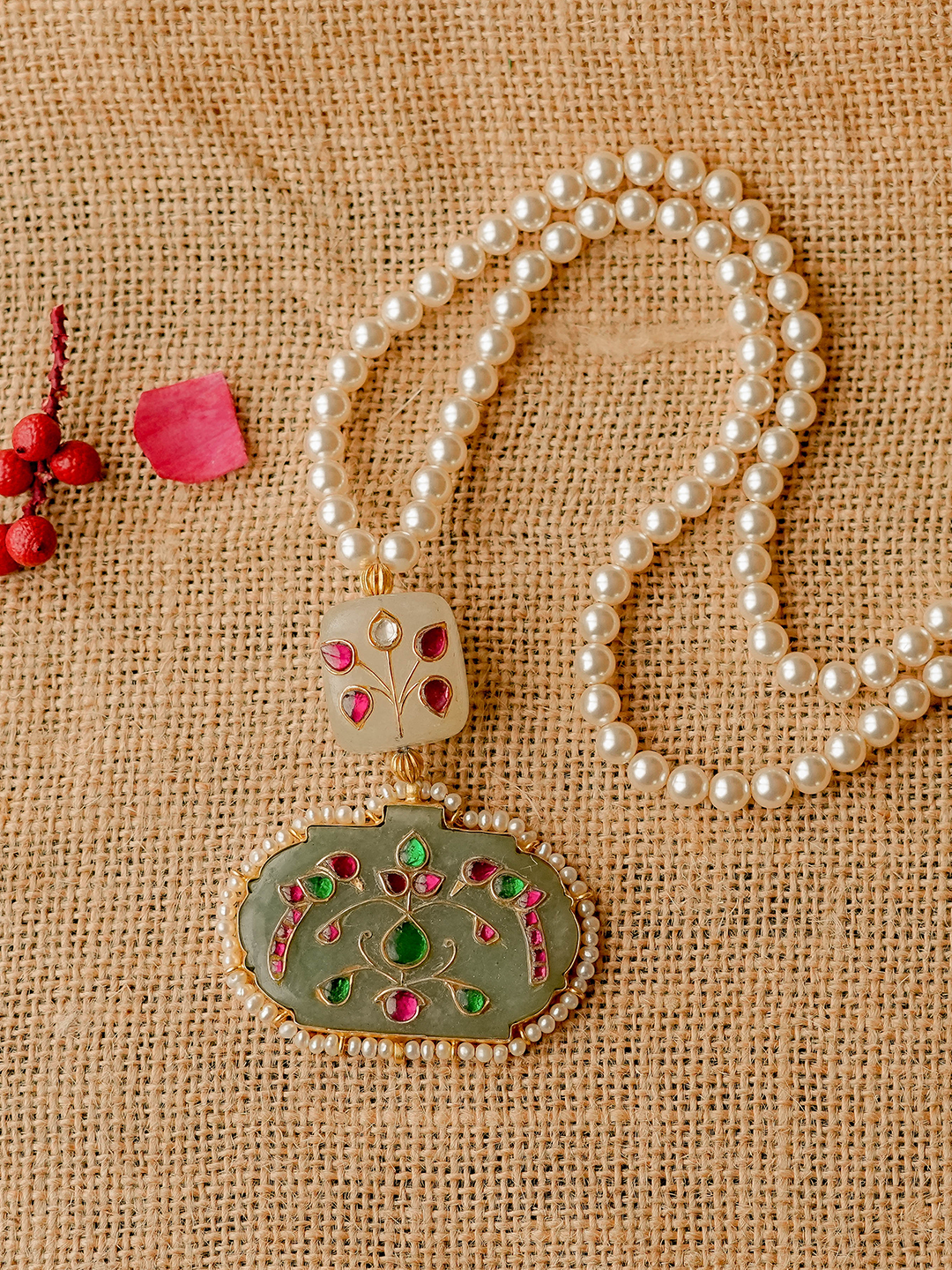 VAIDURYA NECKPIECE - NVD22