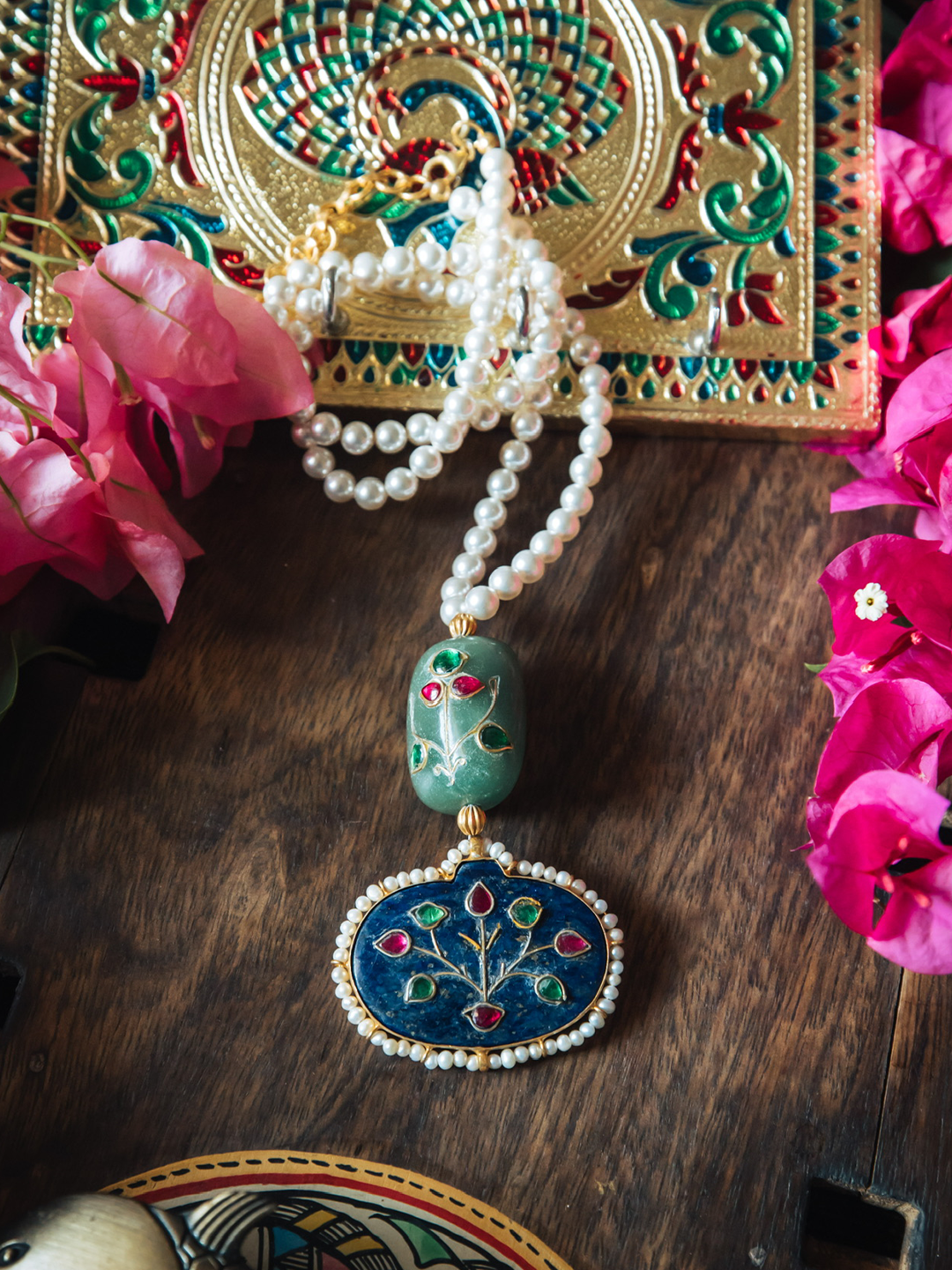 VAIDURYA NECKPIECE - NVD25