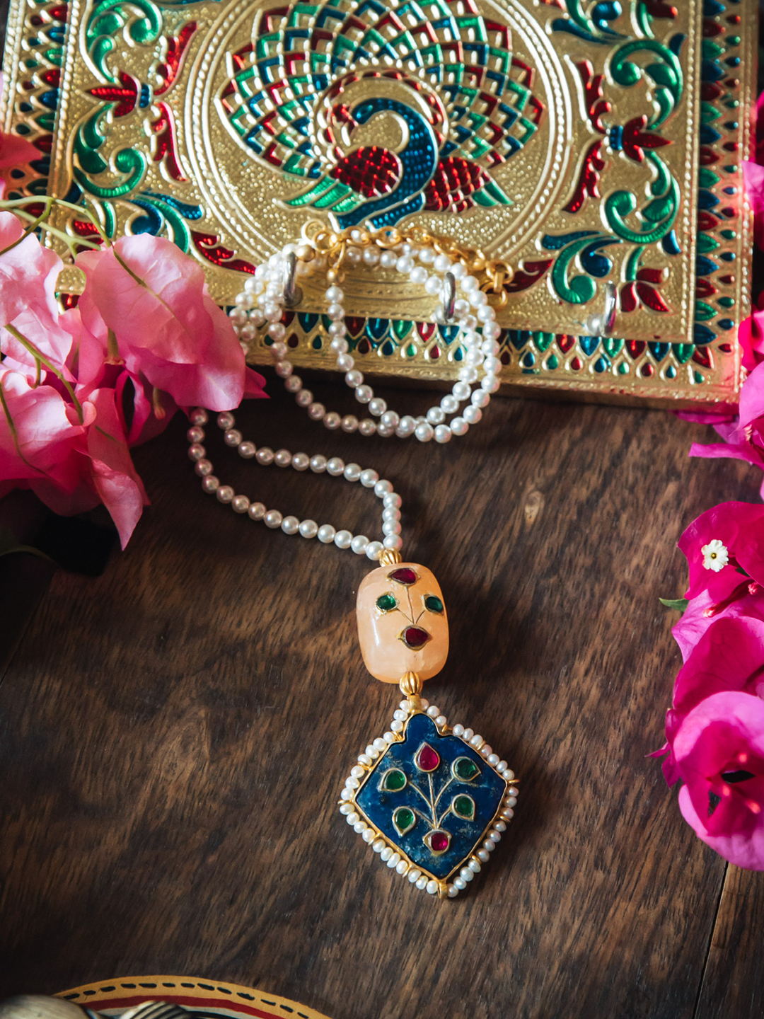 VAIDURYA NECKPIECE - NVD28