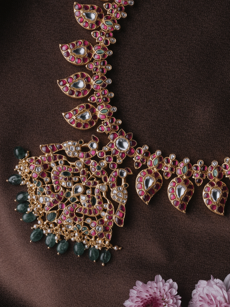VAIDURYA NECKPIECE - NVD37