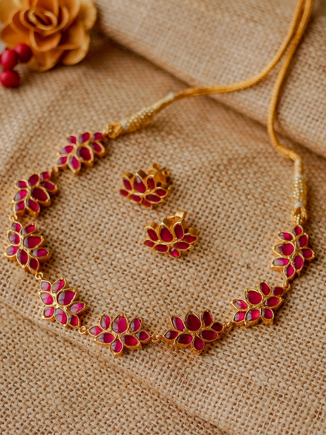 VAIDURYA NECKPIECE - NVD40