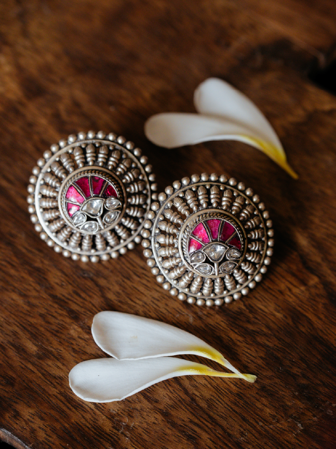 VAIDURYA EAR STUDS - EVD45