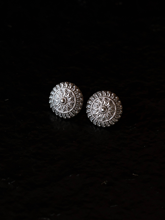 ABHINI EAR STUDS - EAB09