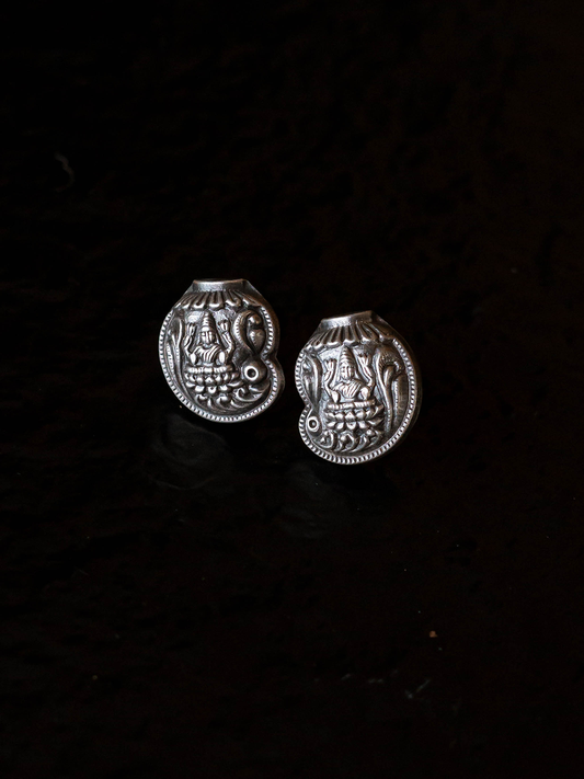 ABHINI EAR STUDS - EAB49