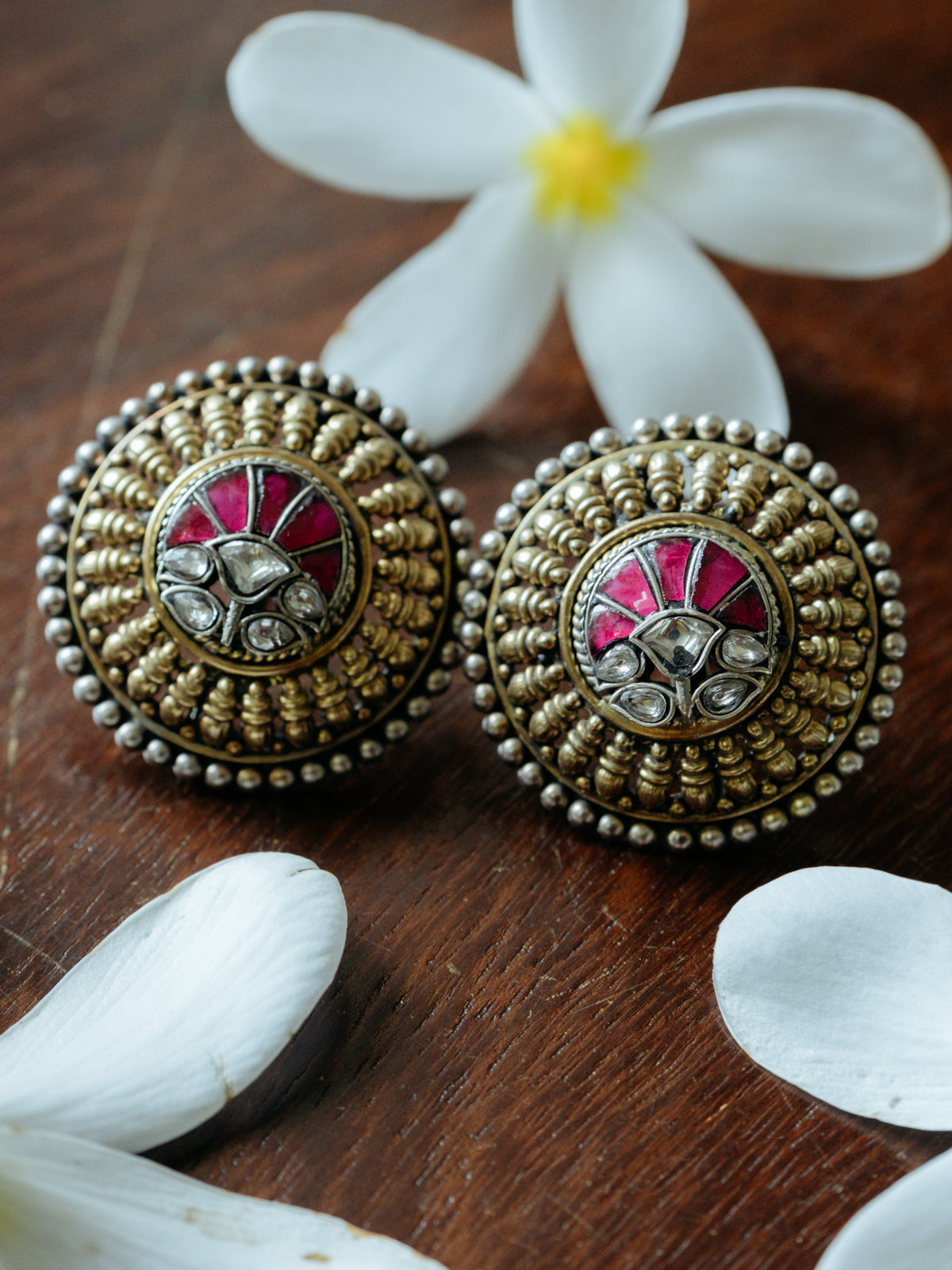 VAIDURYA EAR STUDS - EVD03