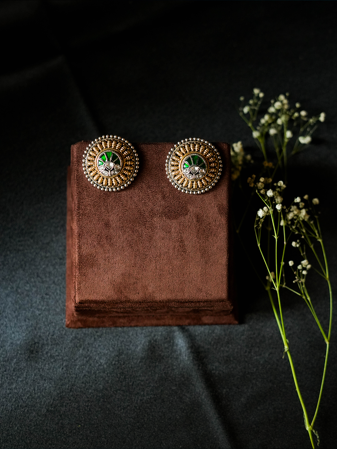 VAIDURYA EAR STUDS - EVD48