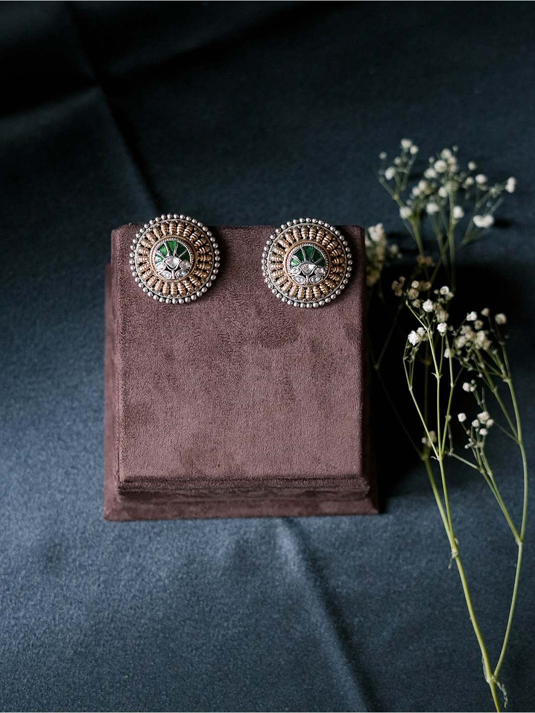 VAIDURYA EAR STUDS - EVD48