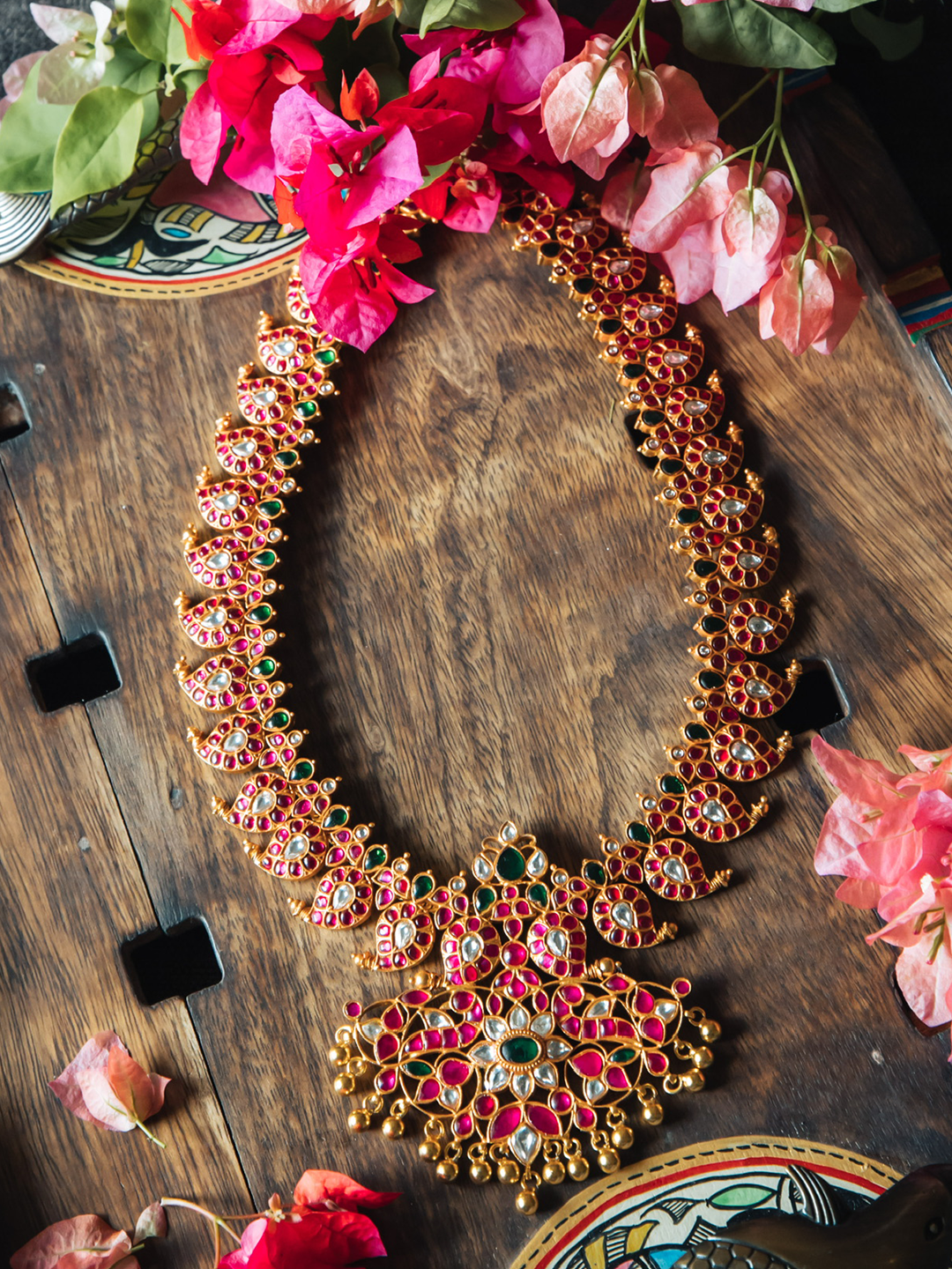 VAIDURYA NECKPIECE - NVD18