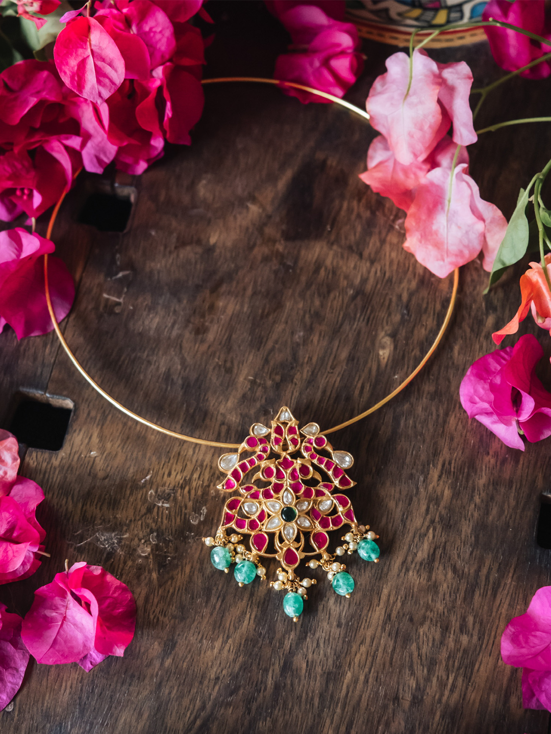 VAIDURYA NECKPIECE - NVD21