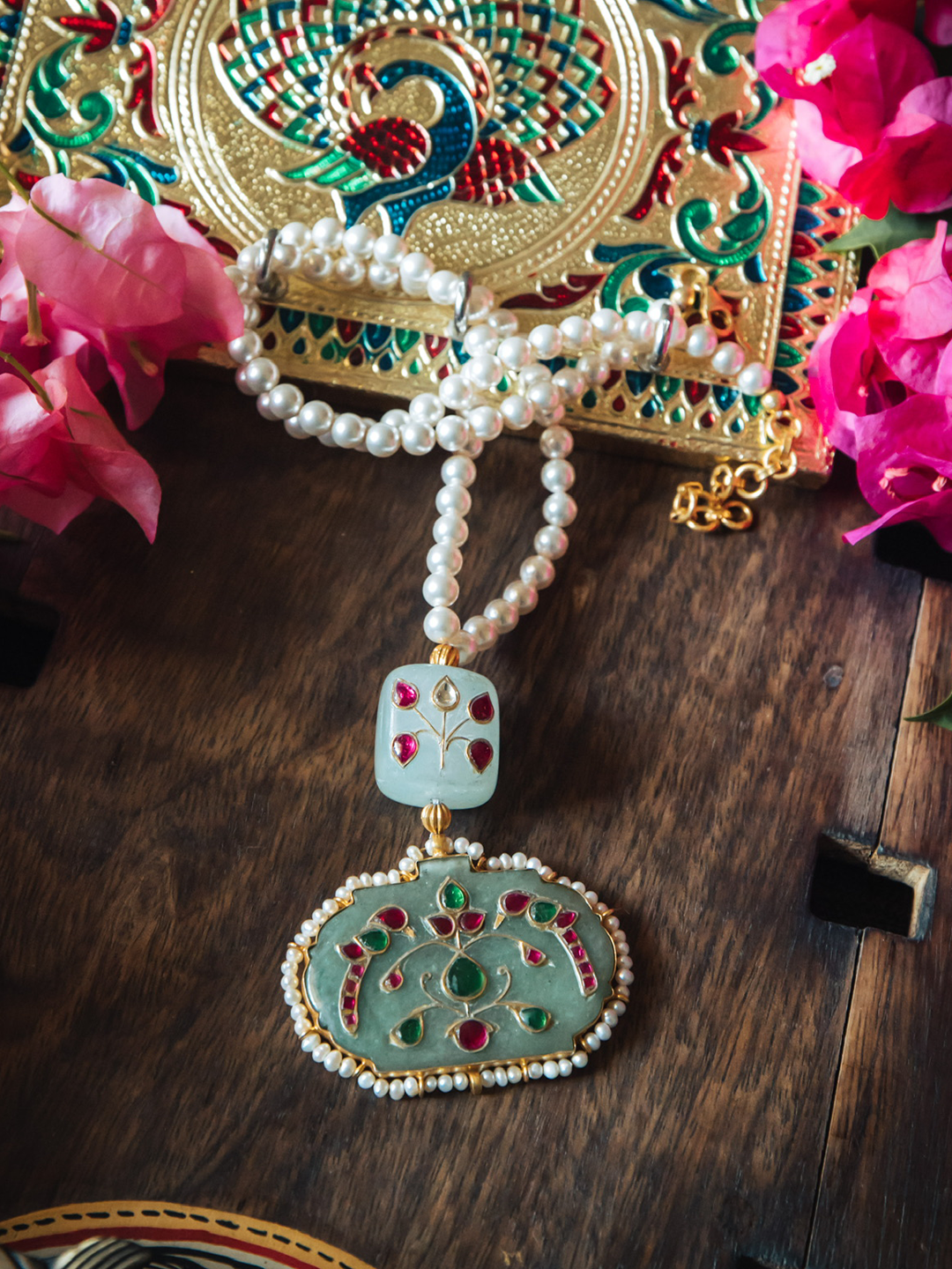 VAIDURYA NECKPIECE - NVD22