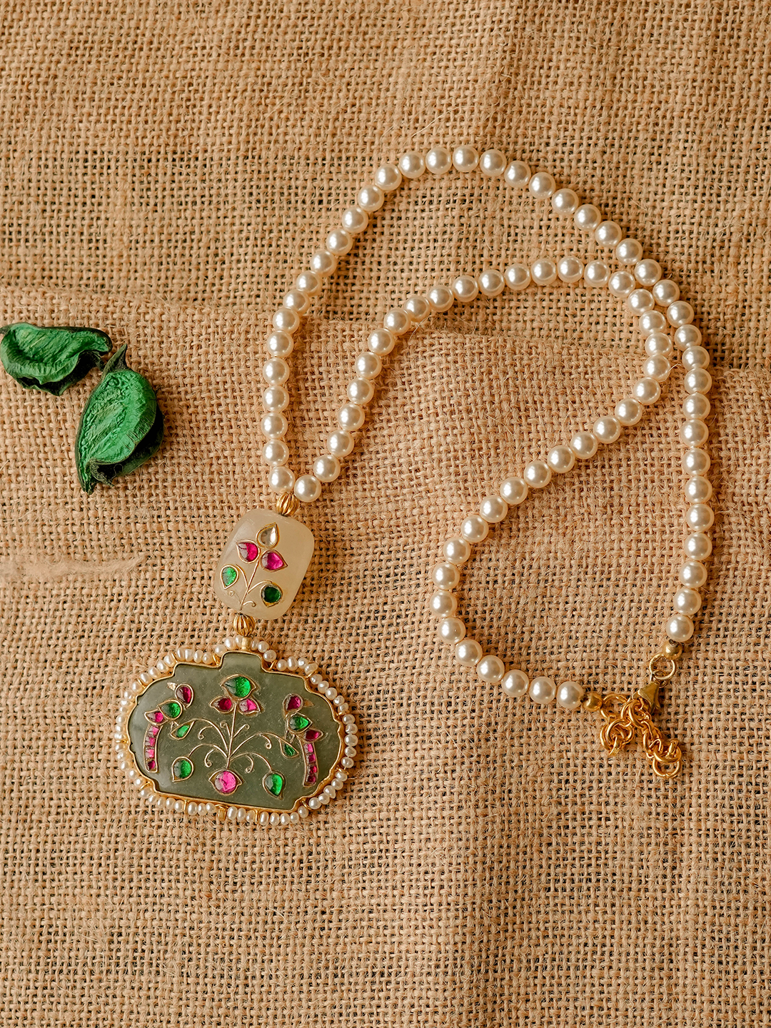 VAIDURYA NECKPIECE - NVD23