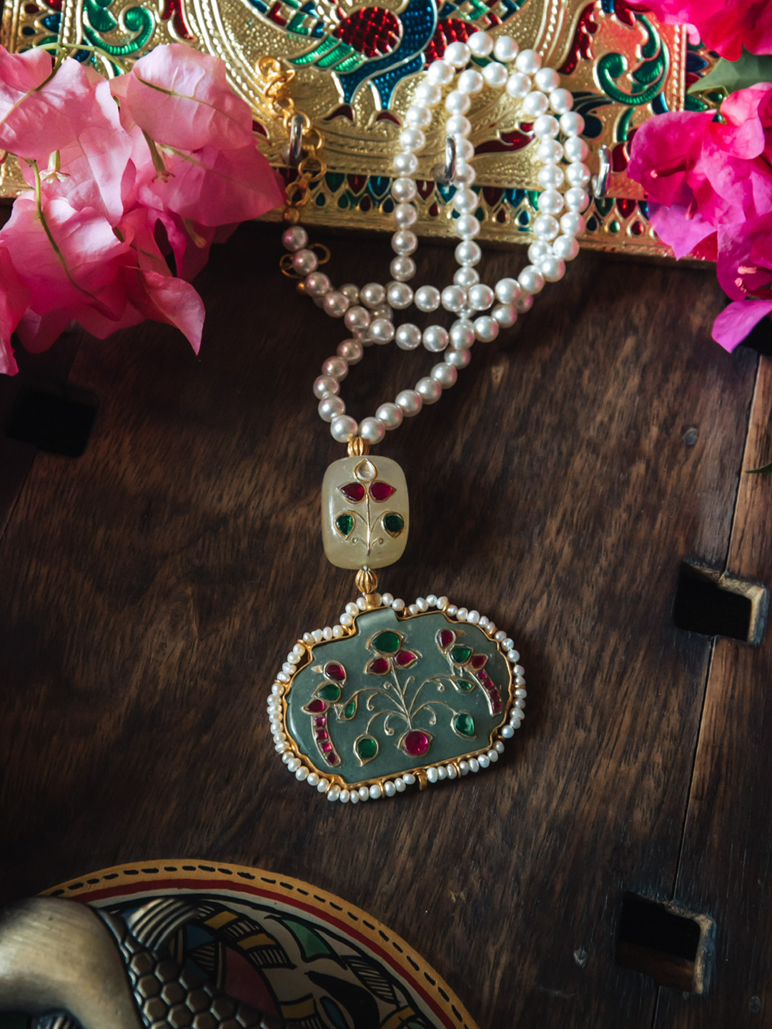 VAIDURYA NECKPIECE - NVD23
