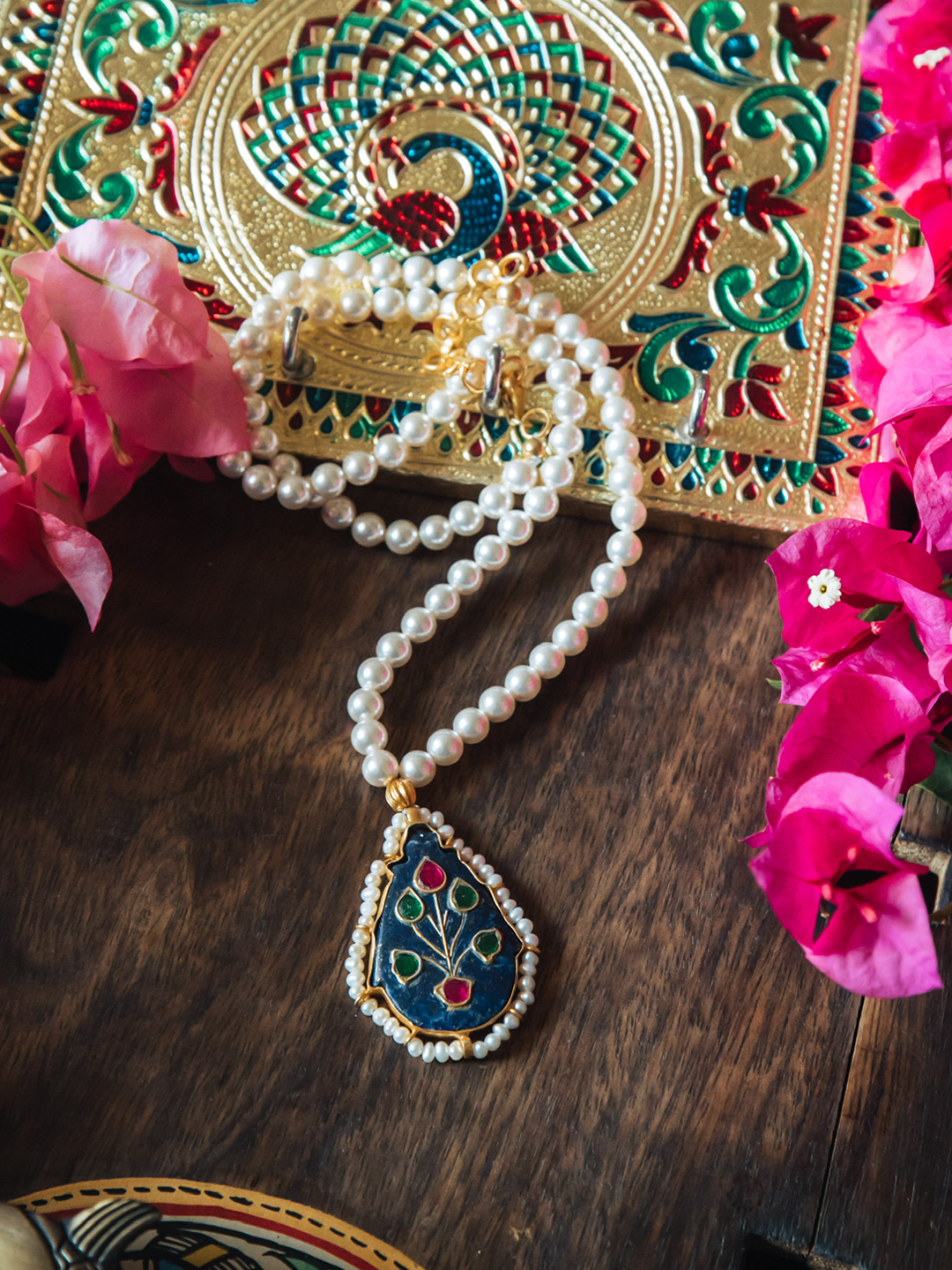 VAIDURYA NECKPIECE - NVD30