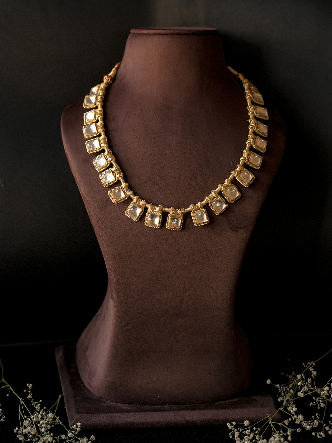 VAIDURYA NECKPIECE - NVD32