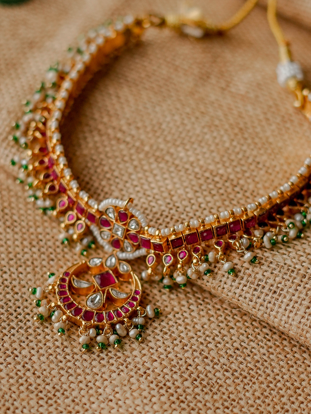 VAIDURYA NECKPIECE - NVD34