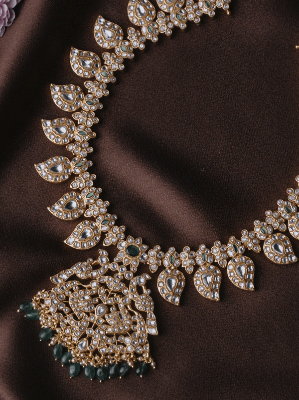 VAIDURYA NECKPIECE - NVD37