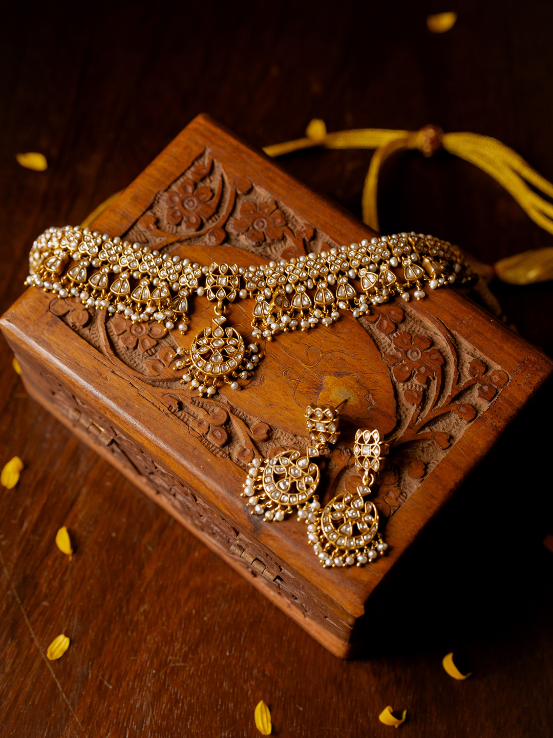 VAIDURYA NECKPIECE - NVD45